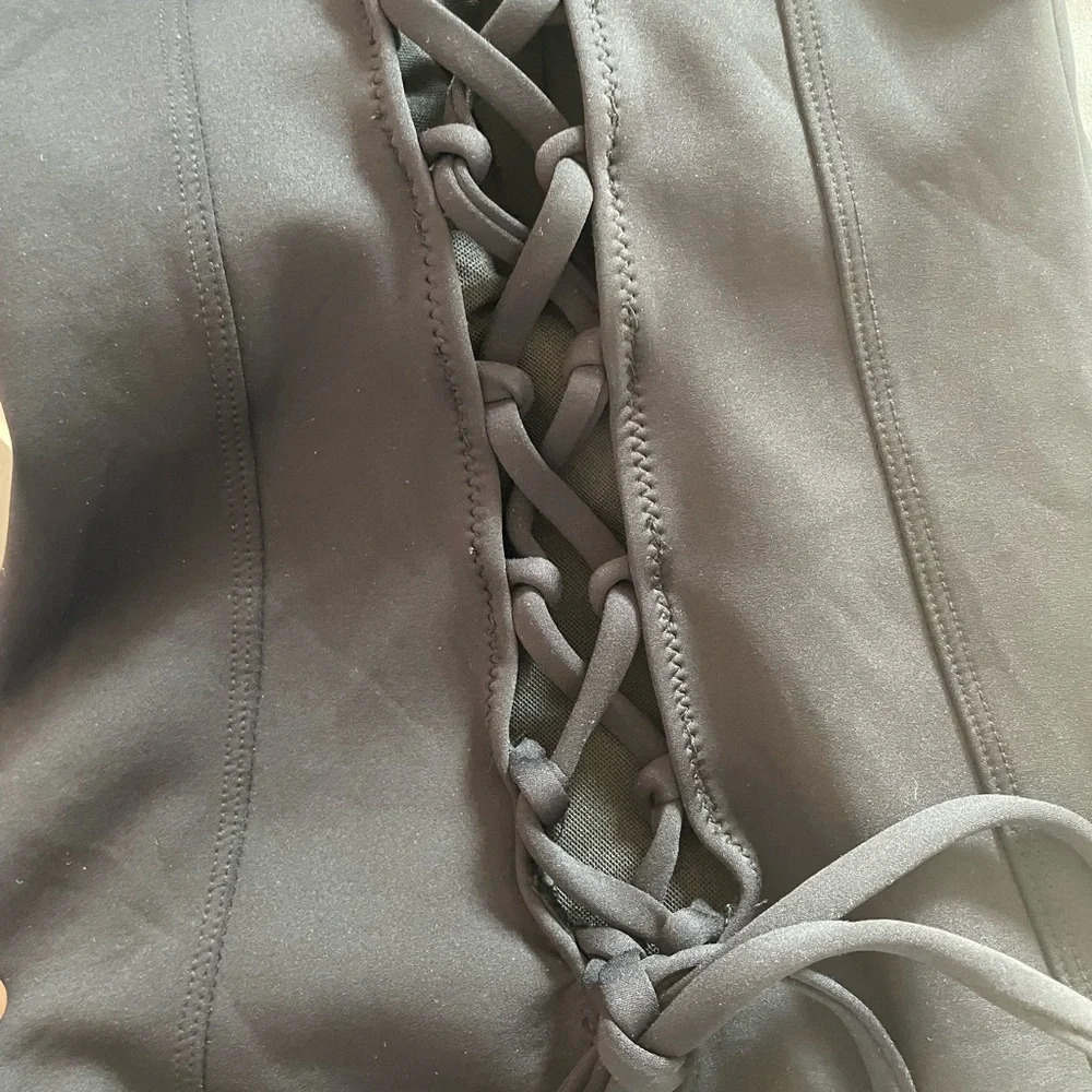 NWT Good American Contour One-Piece Swimsuit | Women’s Swimwear - Picture 11 of 13